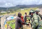 Satgas Yonif 742/SWY Hadirkan Rasa Aman dan Harapan di Papua Pegunungan, Warga Wamitu: “TNI Sudah Jadi Keluarga Kami”